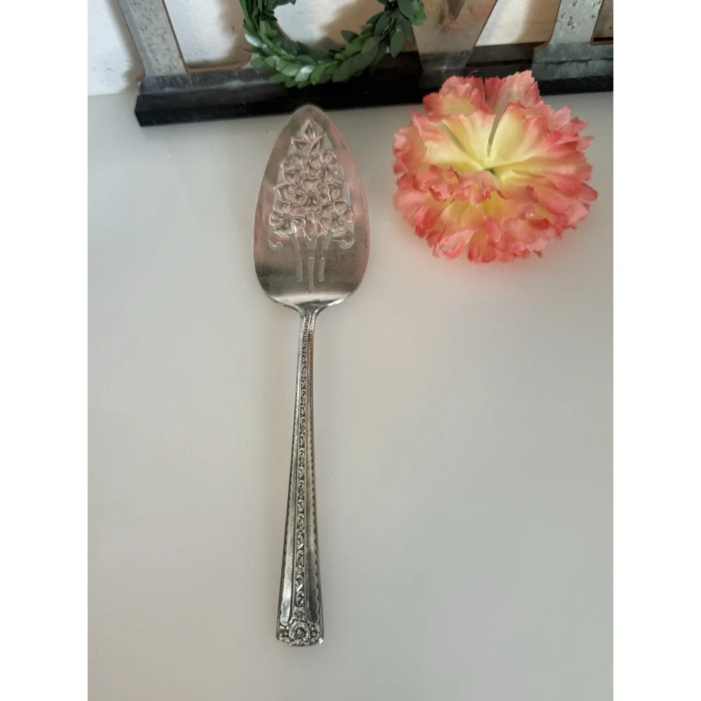 Vintage Wm Rogers & Son International Blossom 9